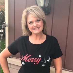 Black Merry ish Christmas Round Neck Short Sleeve Women’s T Shirt L/XL New